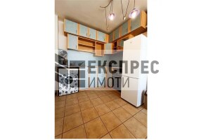Обзаведен, Тристаен апартамент, Окръжна болница