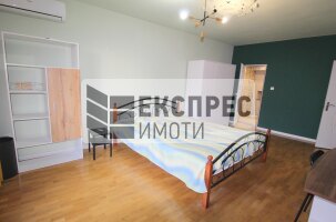 Обзаведен Четиристаен апартамент, Общината