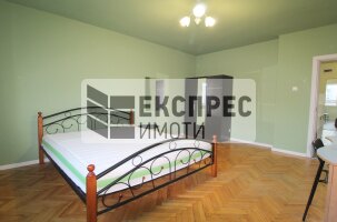 Обзаведен Четиристаен апартамент, Общината