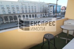 Обзаведен Четиристаен апартамент, Общината