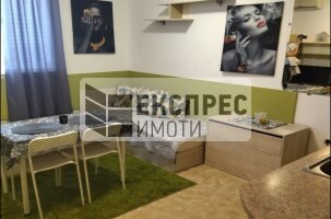 Furnished Studio, Breeze