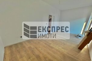  2 Schlafzimmer Wohnung, Trakata