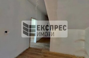  2 Schlafzimmer Wohnung, Trakata
