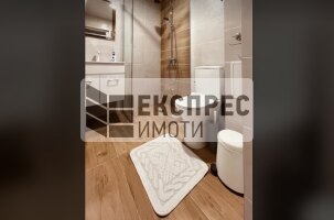 Обзавeден Двустаен апартамент, Операта