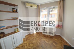 Обзаведен Тристаен апартамент, Център