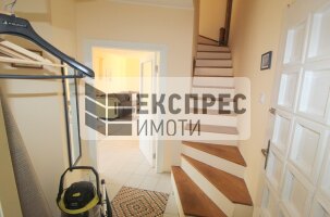 Обзаведен Тристаен апартамент, Център