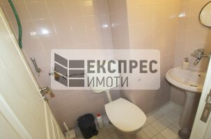 Обзаведен Тристаен апартамент, Център