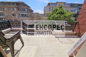 НОВ, ЛУКСОЗЕН, ОБЗАВЕДЕН Четиристаен апартамент, Център