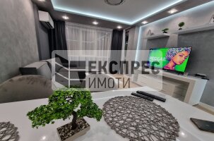 Нов, Луксозно, Обзаведен Двустаен апартамент, Център