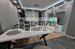 Нов, Луксозно, Обзаведен Двустаен апартамент, Център