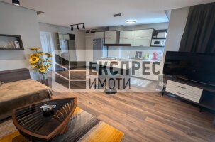 Нов, Обзавeден Двустаен апартамент, Център