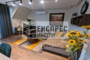 Нов, Обзавeден Двустаен апартамент, Център