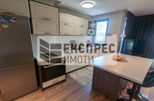 Нов, Обзавeден Двустаен апартамент, Център