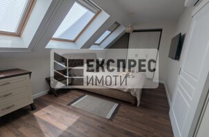 Нов, Обзавeден Двустаен апартамент, Център