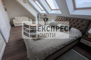 Нов, Обзавeден Двустаен апартамент, Център
