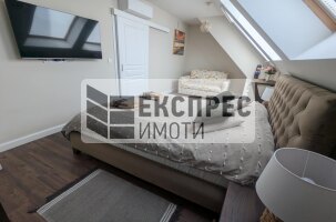 Нов, Обзавeден Двустаен апартамент, Център
