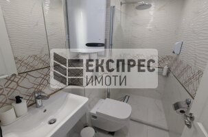 Нов, Обзавeден Двустаен апартамент, Център