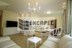 Луксозно, Обзаведен Тристаен апартамент, Окръжна болница