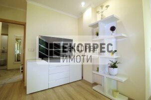 Луксозно, Обзаведен Тристаен апартамент, Окръжна болница