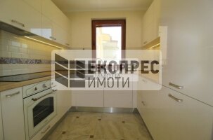 Луксозно, Обзаведен Тристаен апартамент, Окръжна болница