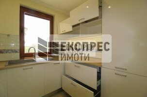 Луксозно, Обзаведен Тристаен апартамент, Окръжна болница