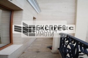 Луксозно, Обзаведен Тристаен апартамент, Окръжна болница