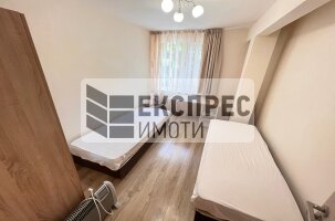 Обзаведен Тристаен апартамент, Център