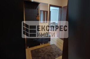 Обзавeден Двустаен апартамент, Погреби