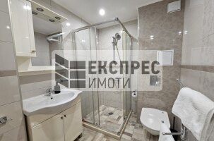 Обзаведен Двустаен апартамент, Център