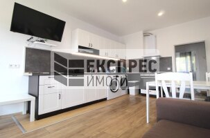 Нов, Обзаведен Четиристаен апартамент, Окръжна болница