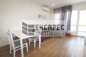 Нов, Обзаведен Четиристаен апартамент, Окръжна болница