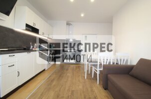 Нов, Обзаведен Четиристаен апартамент, Окръжна болница