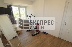 Нов, Обзаведен Четиристаен апартамент, Окръжна болница