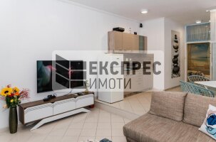 Обзаведен Двустаен апартамент, Център