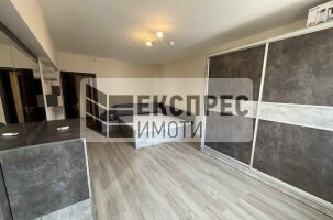 Нов, Обзаведен Тристаен апартамент, Бриз