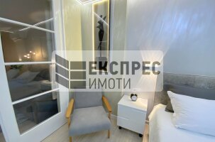 Луксозно, Обзаведен Тристаен апартамент, Морска градина