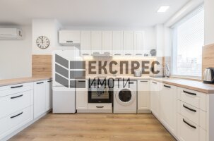 Обзаведен,нов Тристаен апартамент, Център