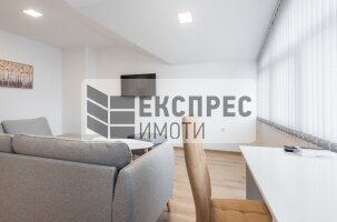 Обзаведен,нов Тристаен апартамент, Център