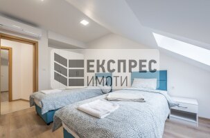 Обзаведен,нов Тристаен апартамент, Център