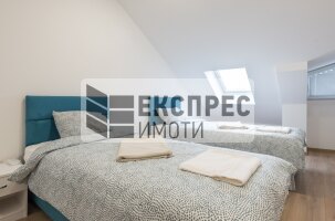 Обзаведен,нов Тристаен апартамент, Център