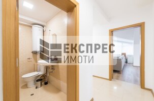 Обзаведен,нов Тристаен апартамент, Център