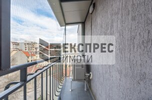 Обзаведен,нов Тристаен апартамент, Център