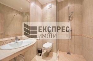 Обзавeден Тристаен апартамент, Аспарухово