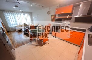 Обзаведен Тристаен апартамент, Окръжна болница