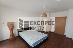 Обзаведен, Тристаен апартамент, Колхозен пазар