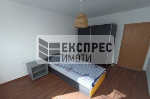 Обзаведен, Тристаен апартамент, Колхозен пазар