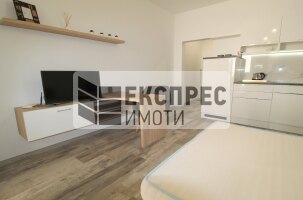 New, Furnished Studio, Breeze