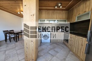 Обзаведен Четиристаен апартамент, Червен площад