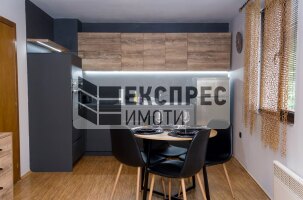  2 Schlafzimmer Wohnung, Chayka