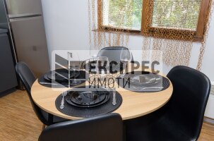  2 Schlafzimmer Wohnung, Chayka